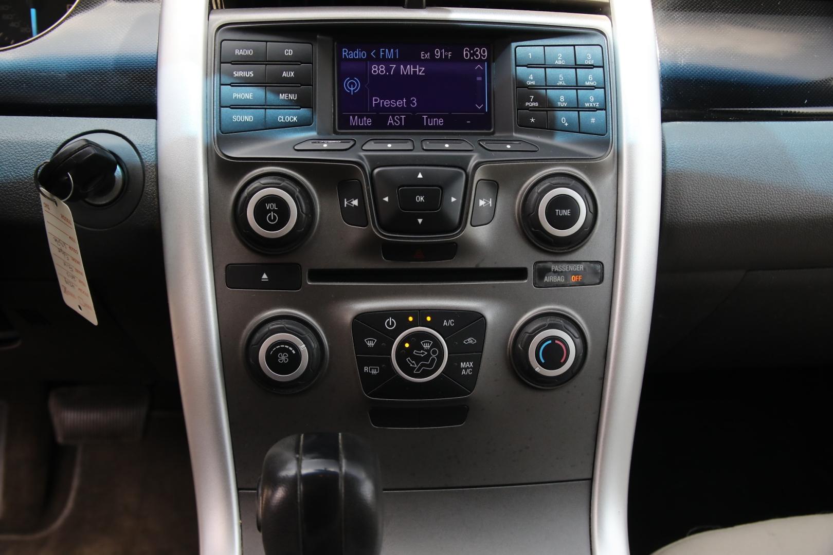 2013 WHITE FORD EDGE SE FWD (2FMDK3GC4DB) with an 3.5L V6 DOHC 24V engine, 6-SPEED AUTOMATIC transmission, located at 420 E. Kingsbury St., Seguin, TX, 78155, (830) 401-0495, 29.581060, -97.961647 - Photo#8